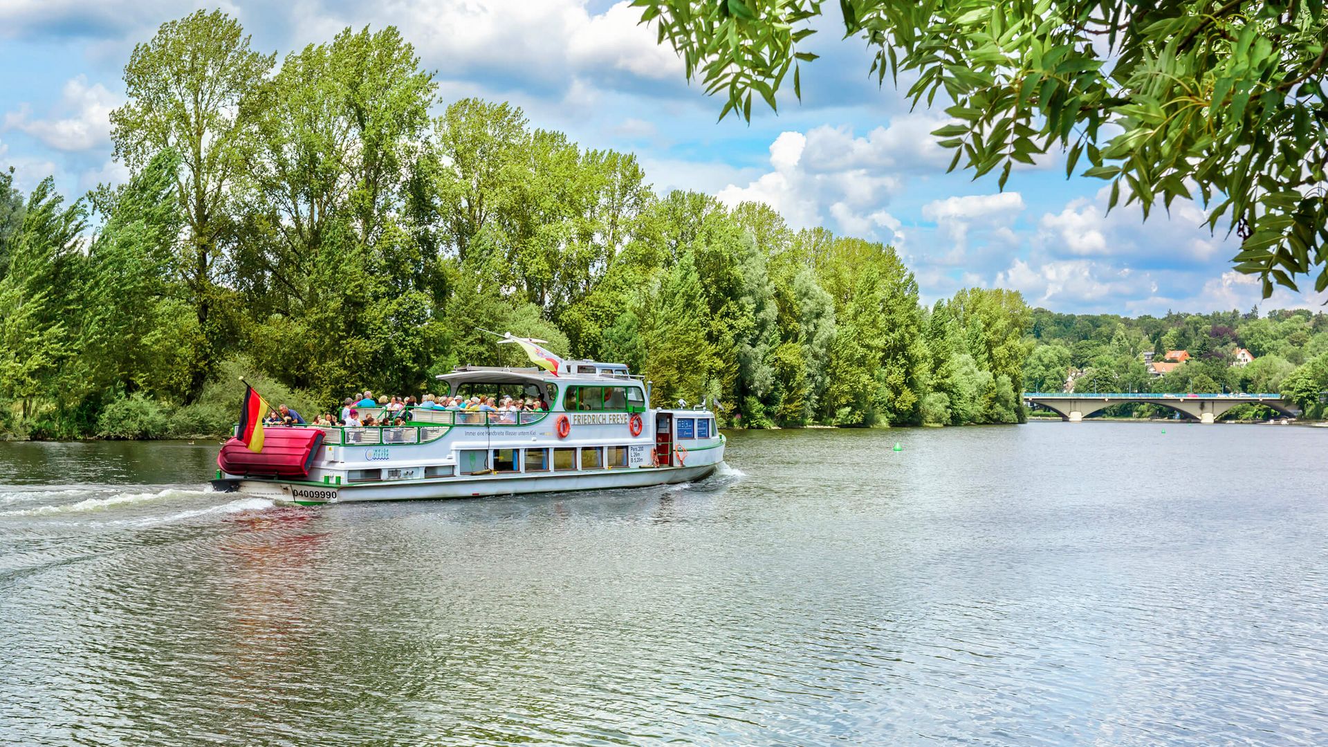 Linienfahrt der Weißen Flotte Mülheim an der Ruhr im Sommer 2023 