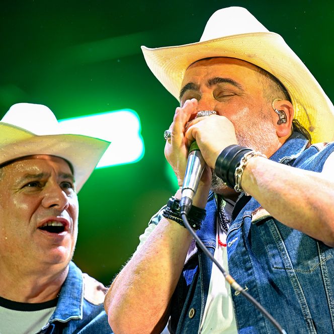 Zu sehen sind Aufnahmen vom MÜLHEIM SUMMER OPEN AIR 2026 im MüGa-Park mit der Band The BossHoss.
