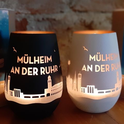 Mülheim-Souvenir: Windlichter mit Motiven aus Mülheim an der Ruhr, erhältlich in der Touristinfo