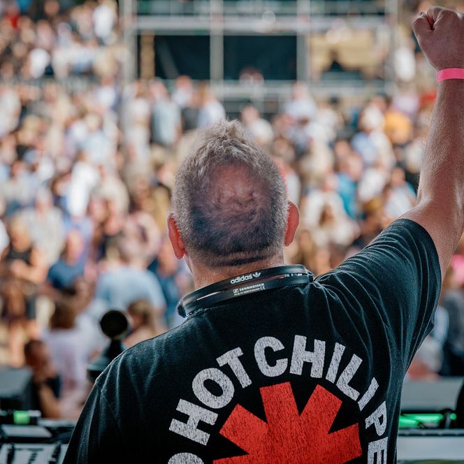 Zu sehen sind Aufnahmen vom MÜLHEIM SUMMER OPEN AIR 2026 im MüGa-Park mit DJ Frank „Zappel” Klemans.